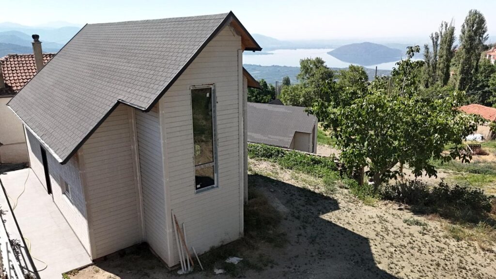 wooden house kastoria greece 3