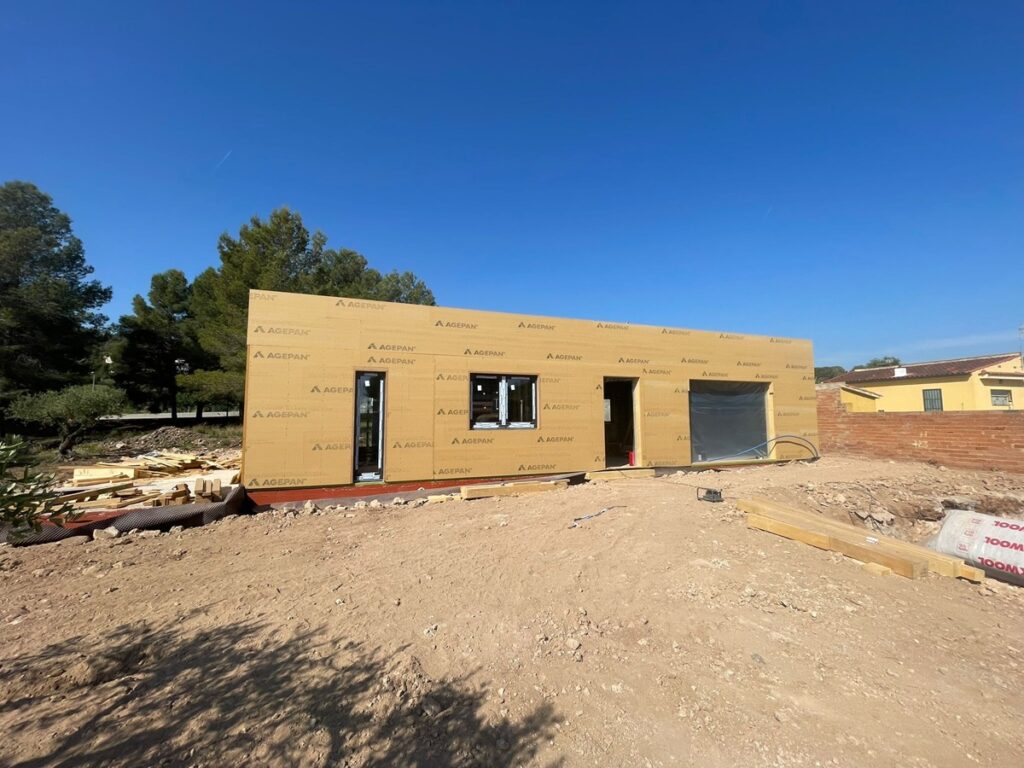 casa smart 124 spain la bisbal del penedes 01